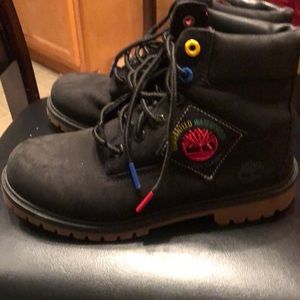 Timberland boys size 6 1/2 gently worn